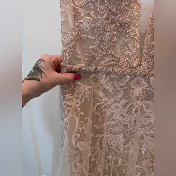 BRAND NEW Mac Duggal- pink size 10 Lace Gown - Picture 8 of 11